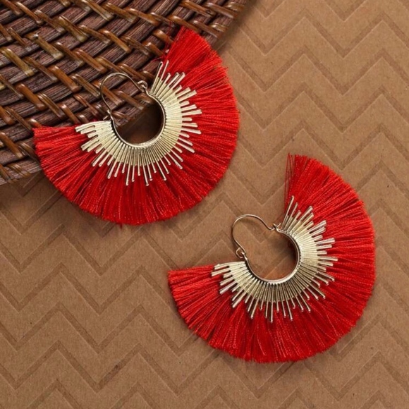 Jewelry - NWT Gold-tone Sunburst Red Fan Tassel Earrings